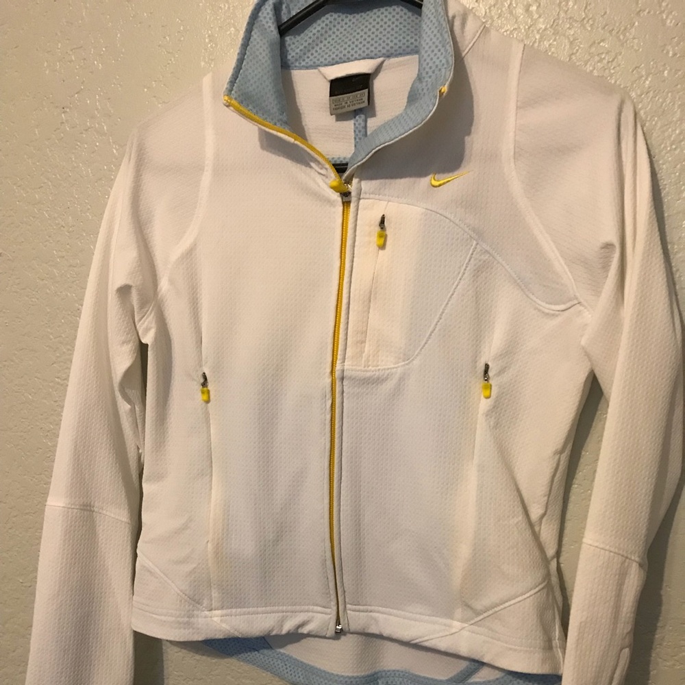 Lightweight Nike Sphere Dry Jacket